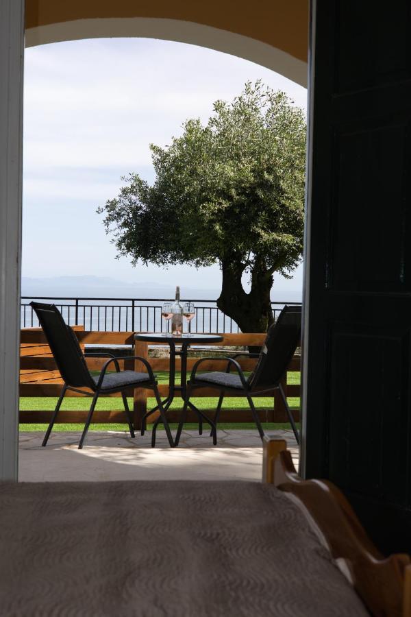 Silent Bay Apartments Katávolos 외부 사진